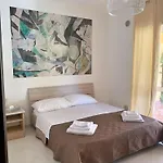 Anna's House - Family *