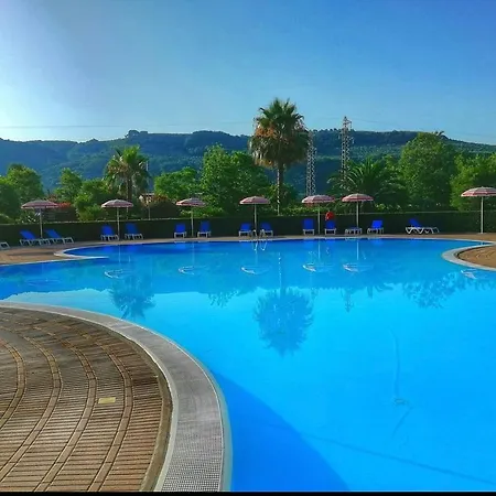 Anna's House - Family *