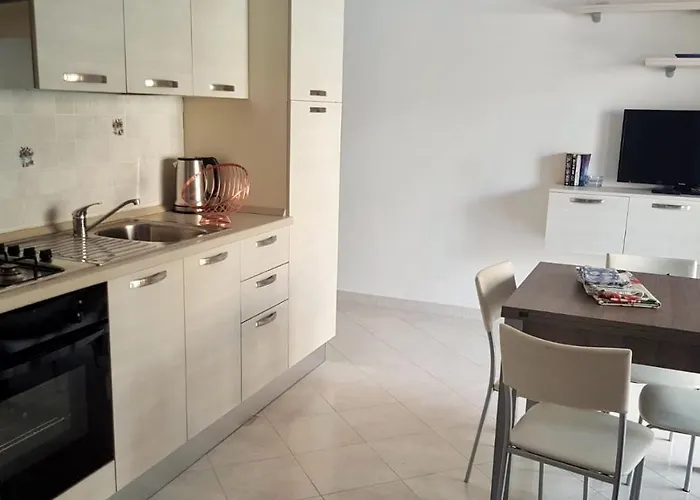 Anna's House - Family *