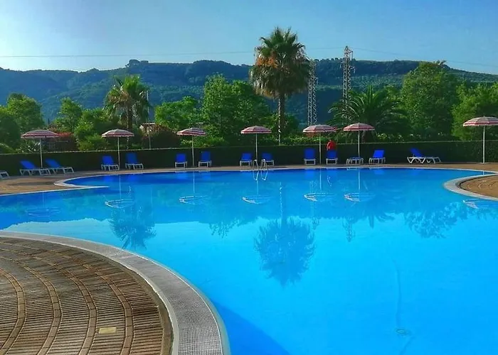 Anna's House - Family *